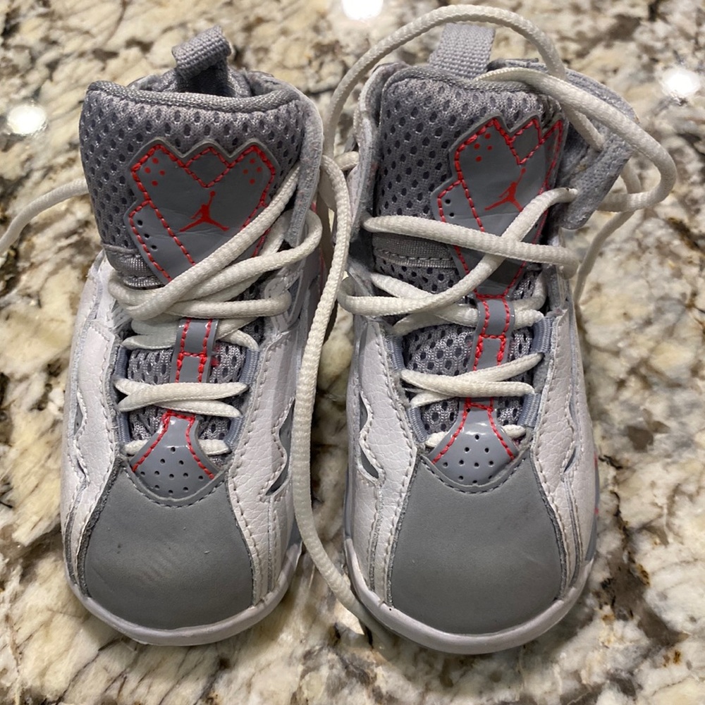 EUC baby Air Jordan tennis shoes size 5C